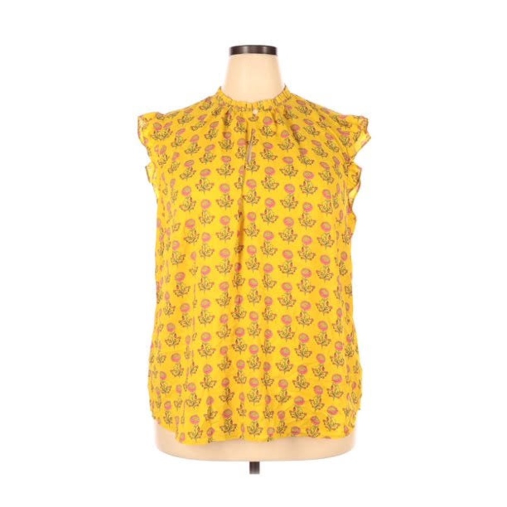 NWOT LOFT 💛 Floral Ruffle Sleeve V Neck Top